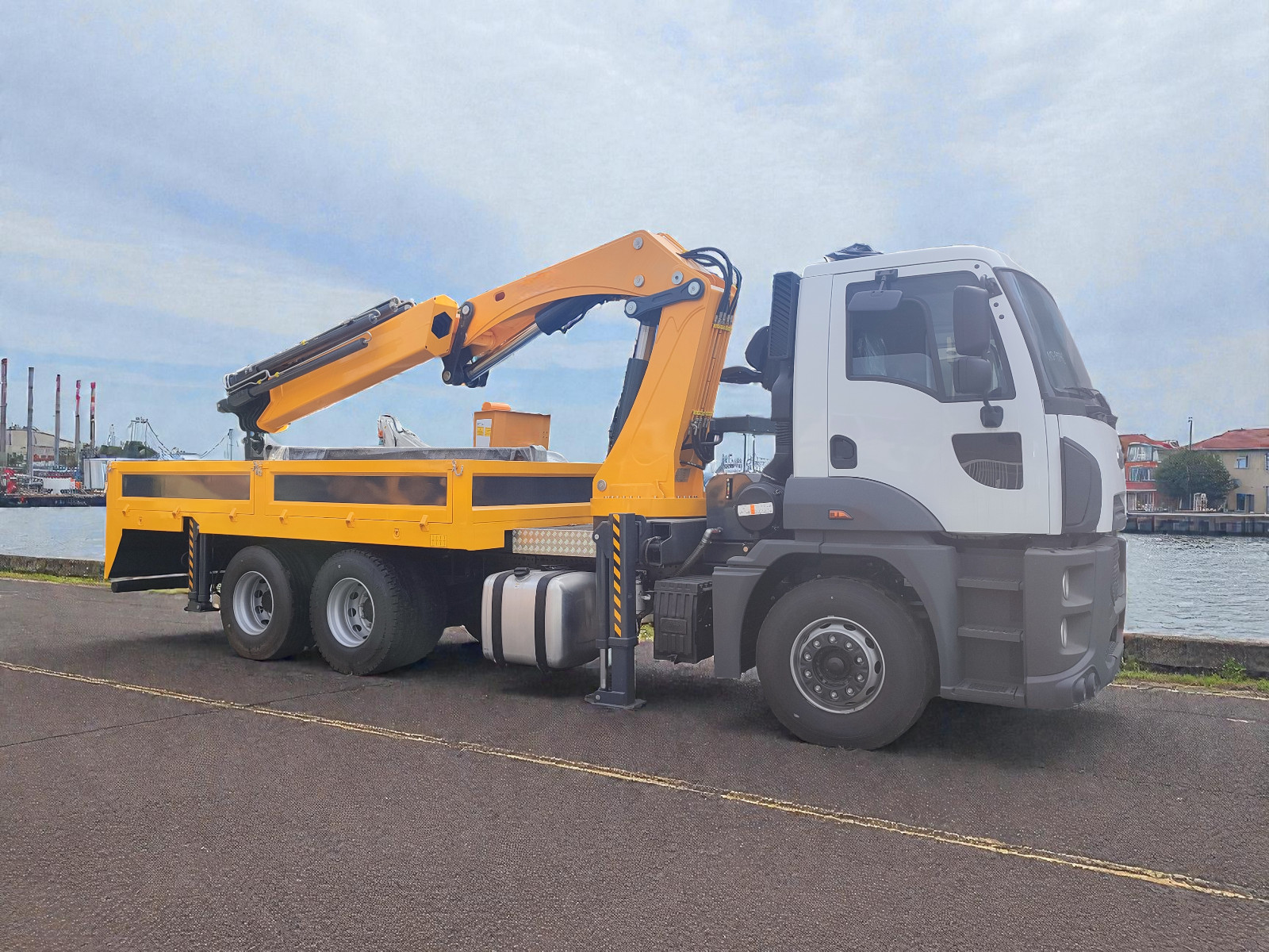 10 Ton Knuckle Boom Crane thumbnail 3