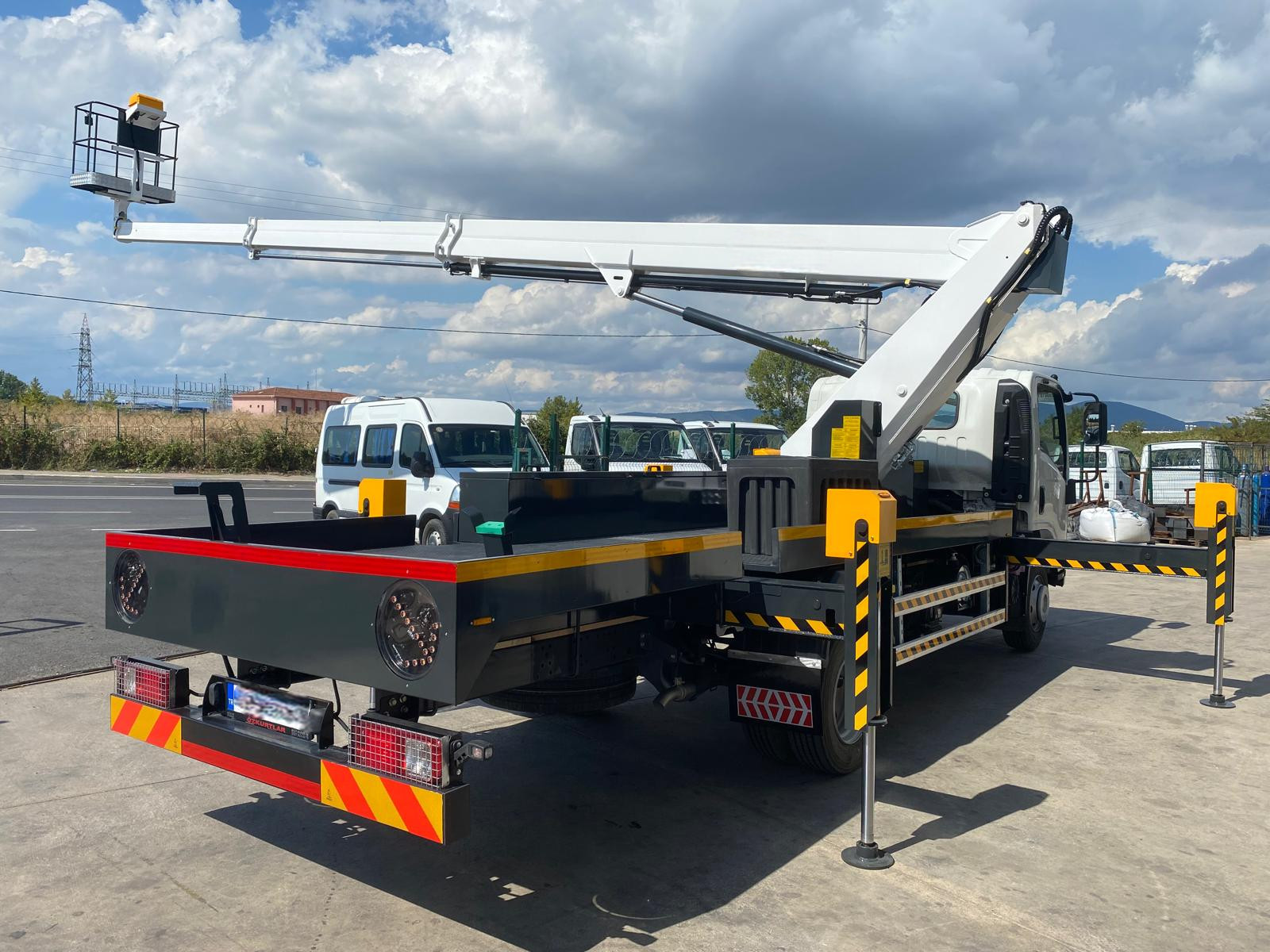 Telescopic - Mid-Range (20-28m) thumbnail 4